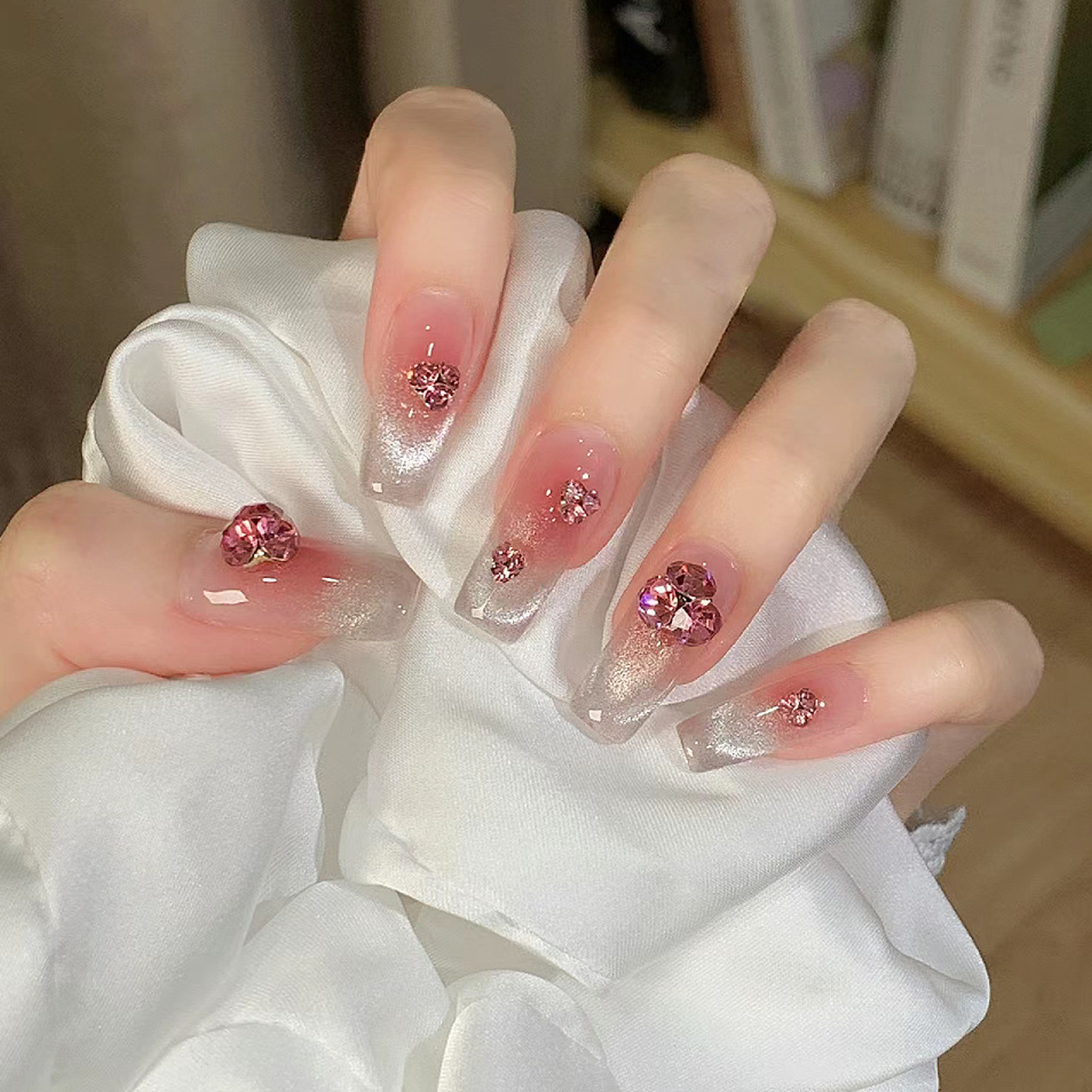 手工穿戴甲微醺腮红猫眼法式粉钻美甲贴成品纯欲甜美千金假指甲片