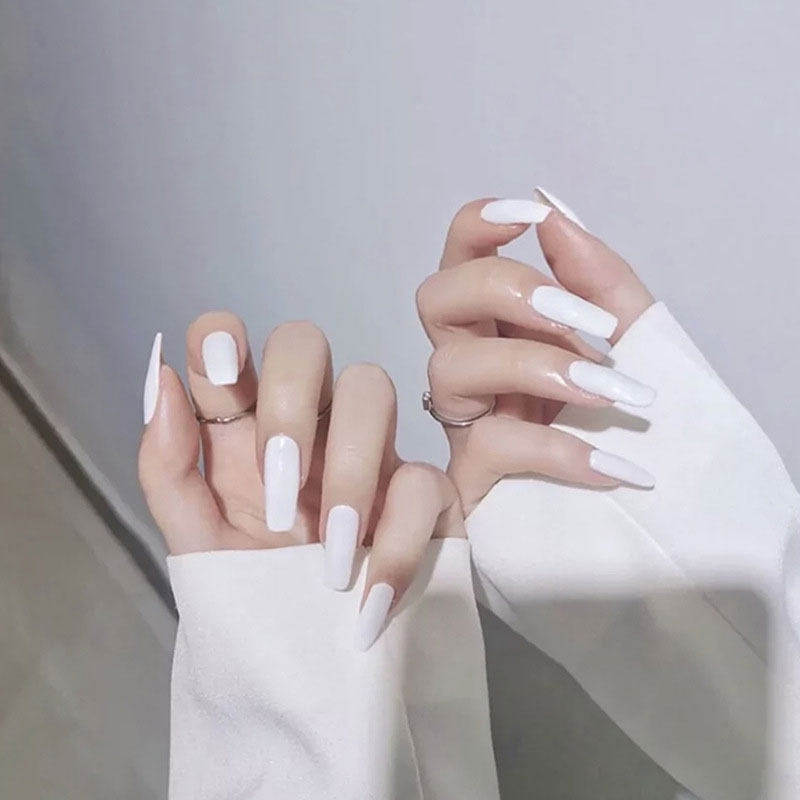 纯白色长款方形nail穿戴美甲成品