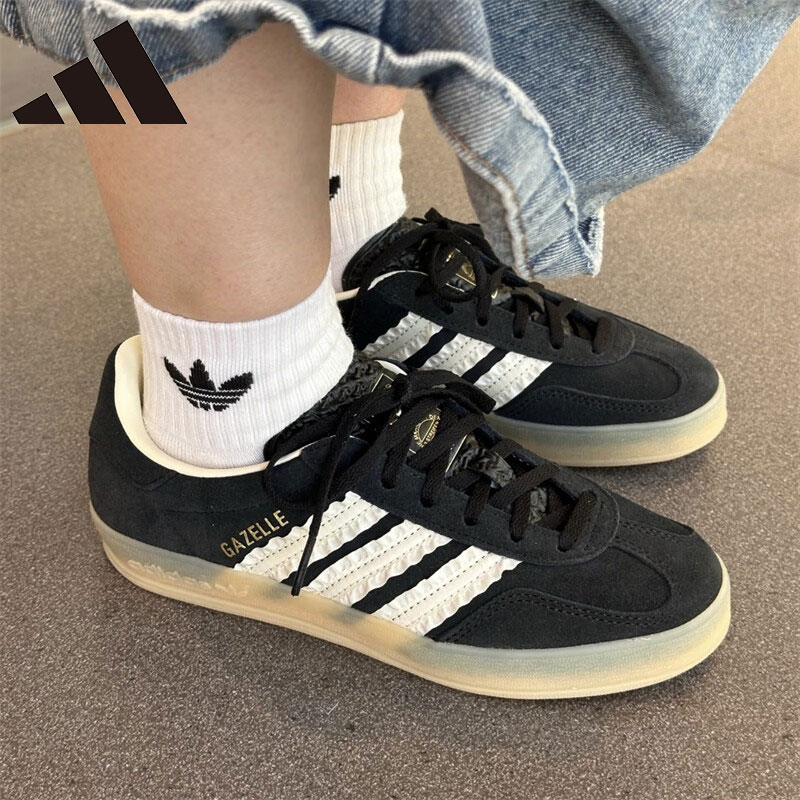 阿迪达斯三叶草复古运动板鞋