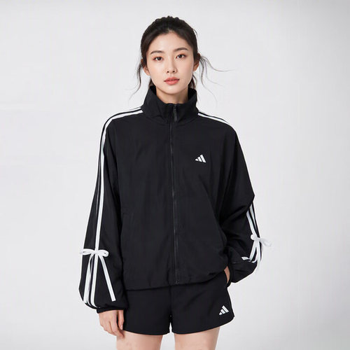 阿迪达斯女款宽松夹克