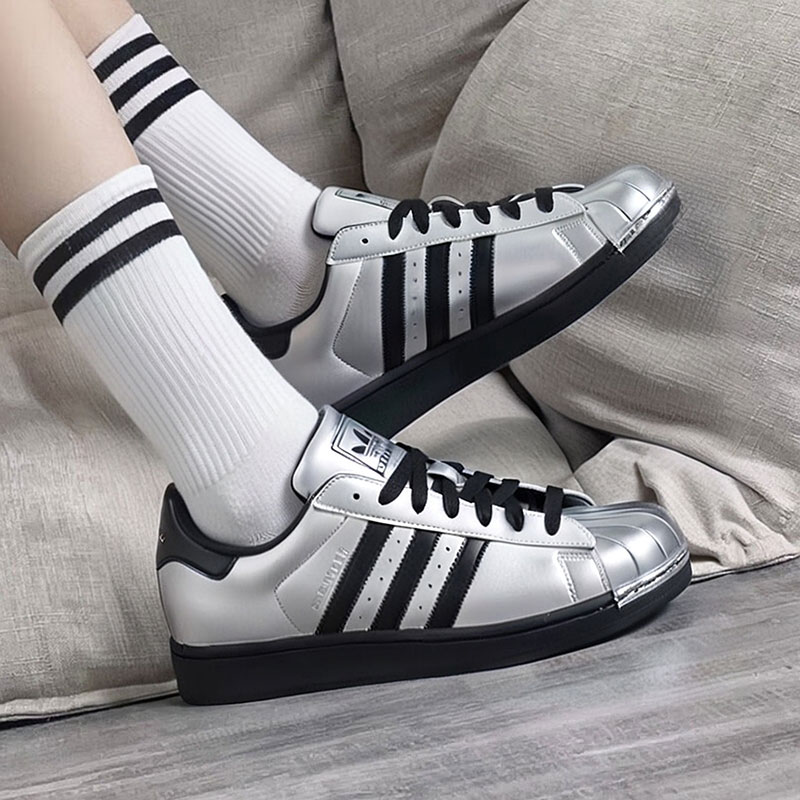 阿迪达斯三叶草女款复古贝壳头