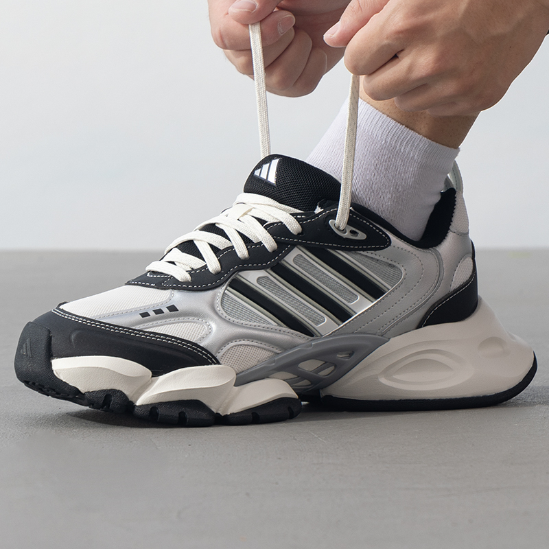 Adidas阿迪达斯男款跑步鞋