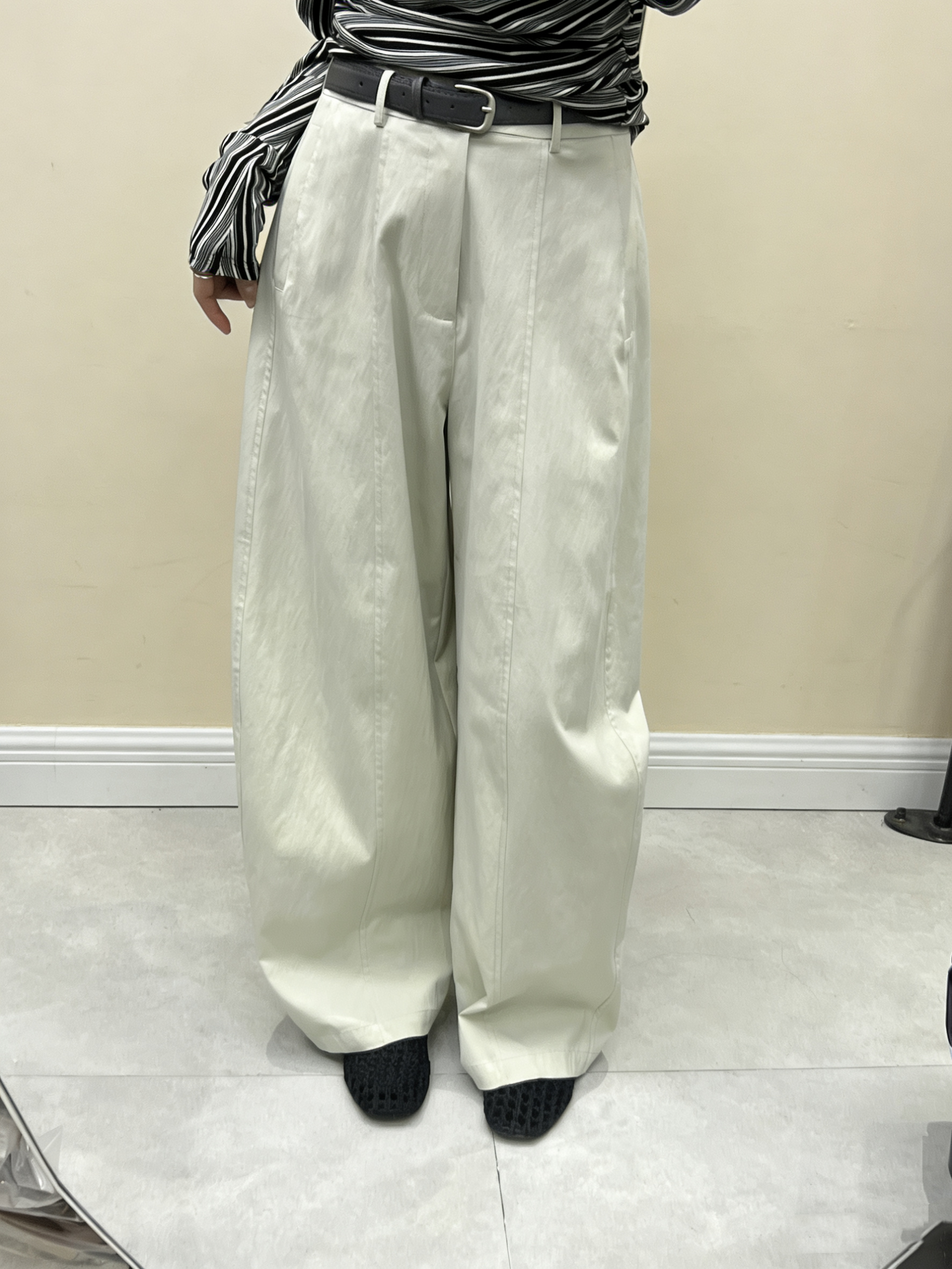 2026春季新款欧诗尚38922高腰显瘦弯刀休闲裤韩版宽松带腰带女裤