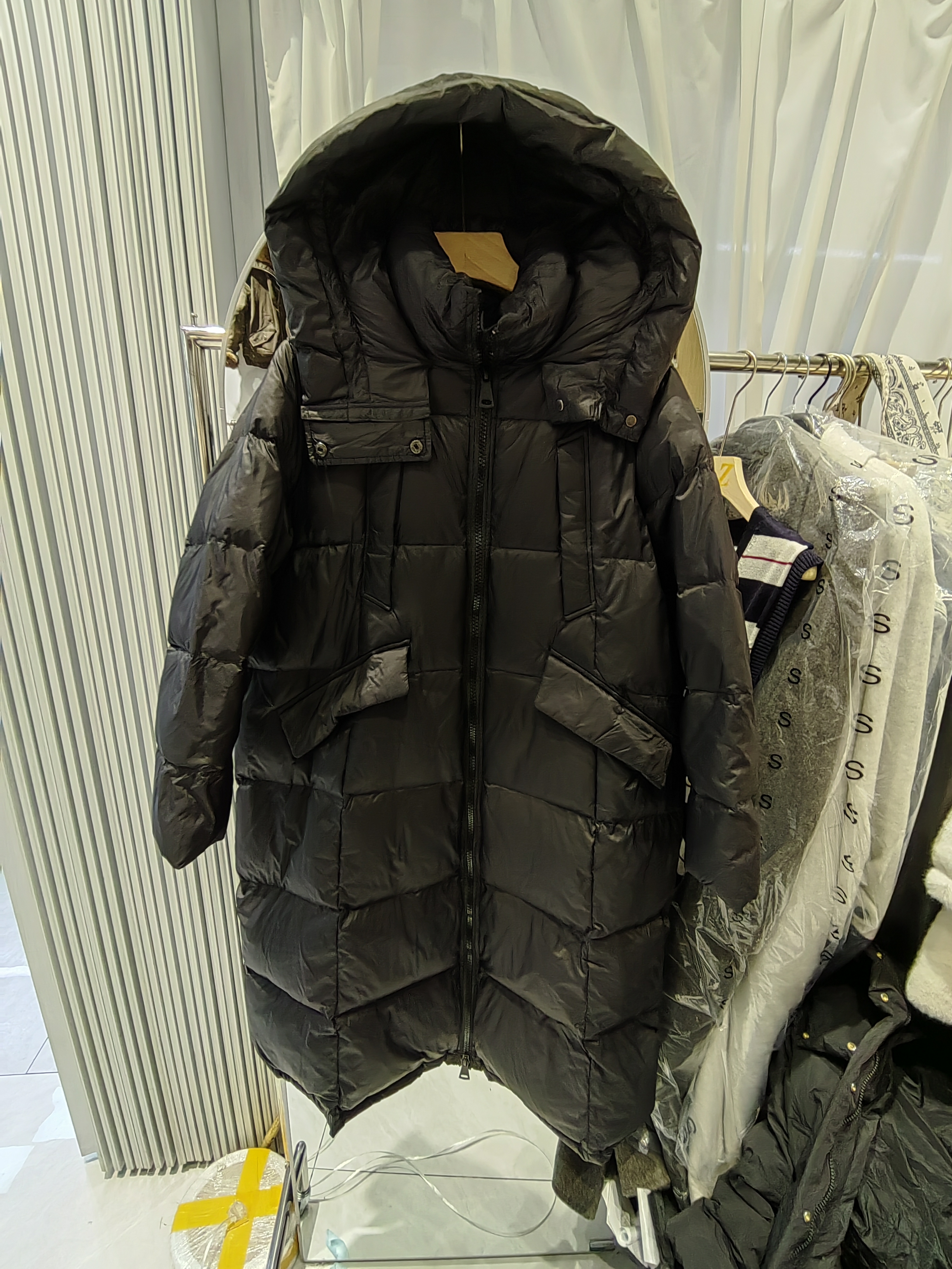 2025冬季新款韩版宽松显瘦百搭连帽长款拉链羽绒服外套女