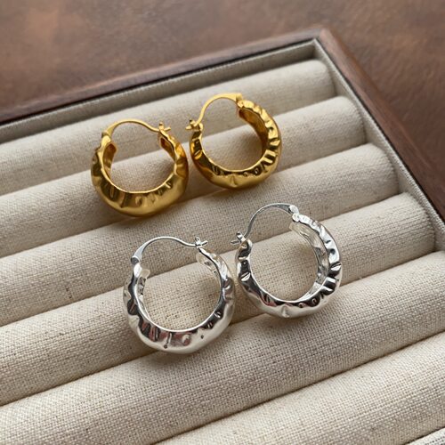 极简耳圈光面抛光轻奢褶皱耳环时尚小众气质百搭显贵耳饰