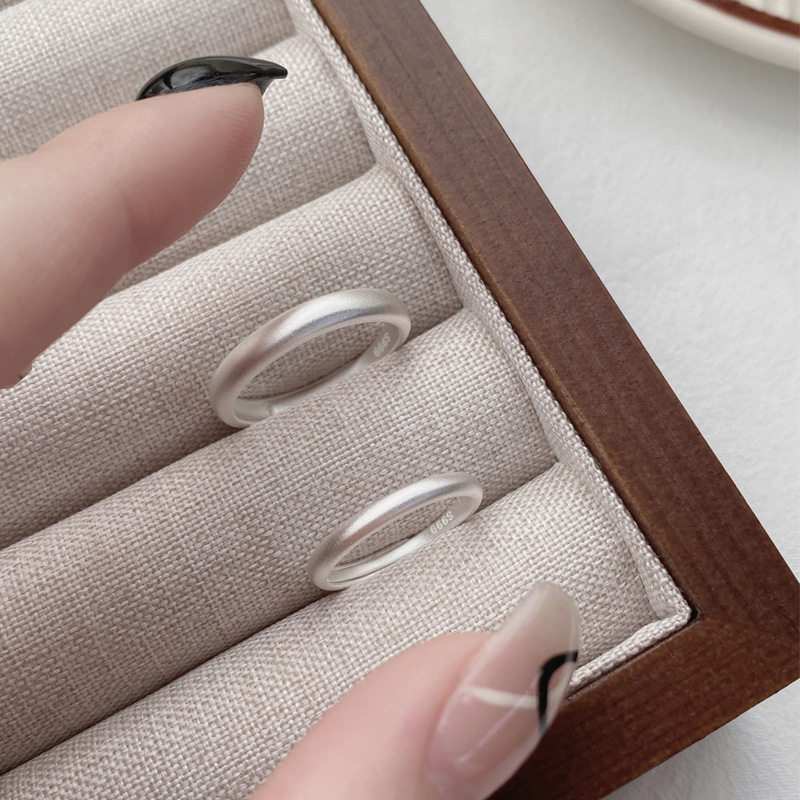S999纯银情侣戒雾面磨砂素圈戒指复古小众设计食指戒简约男女对戒