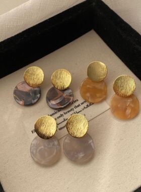 新款复古双色设计树脂耳坠时髦感耳钉气质简约时尚百搭耳饰女