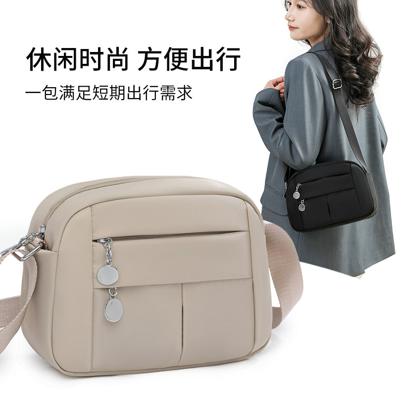 新款时尚女士斜挎包防水尼龙布单肩小包中年妈妈运动包大容量背包