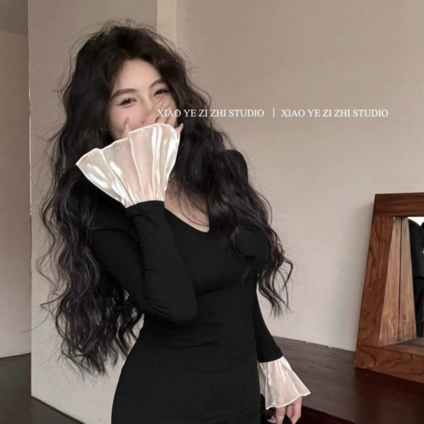 磨毛加绒内搭打底衫女秋冬季黑色喇叭袖T恤辣妹超好看V领短款上衣