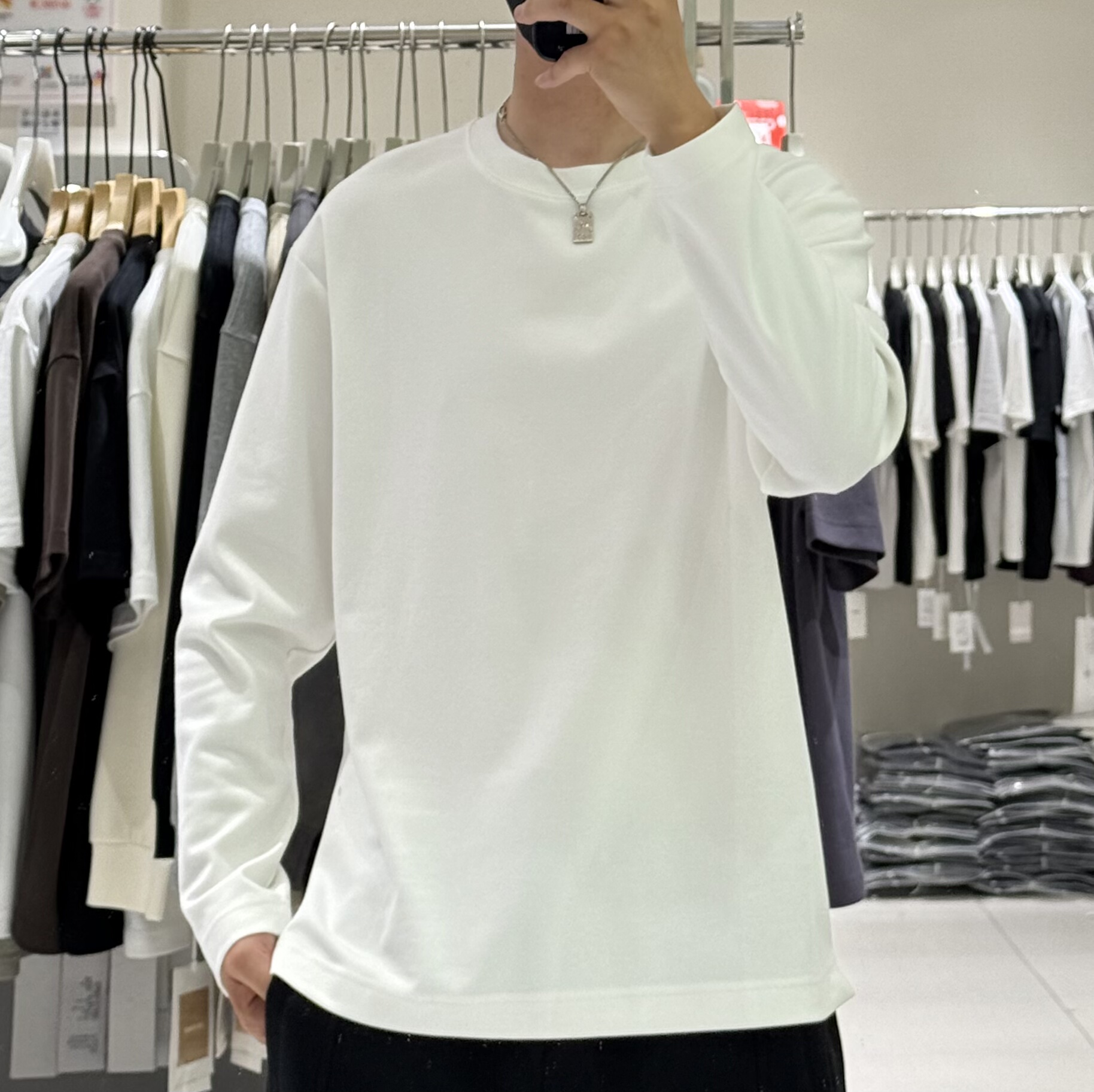 高级感纯色舒适亲肤圆领长袖T恤男秋季韩版莫代尔垂感宽松打底衫t