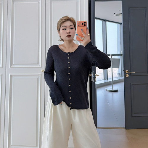 大码女装胖mm设计感卷边针织开衫