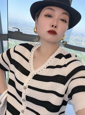 大码女装胖mm气质撞色v领针织衫