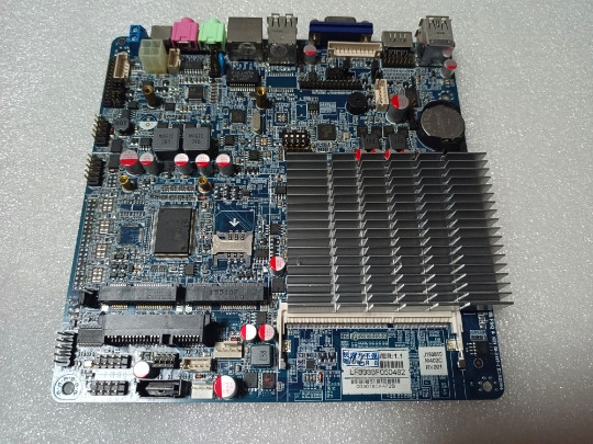 妍域ITX-M50J1900一体机主板