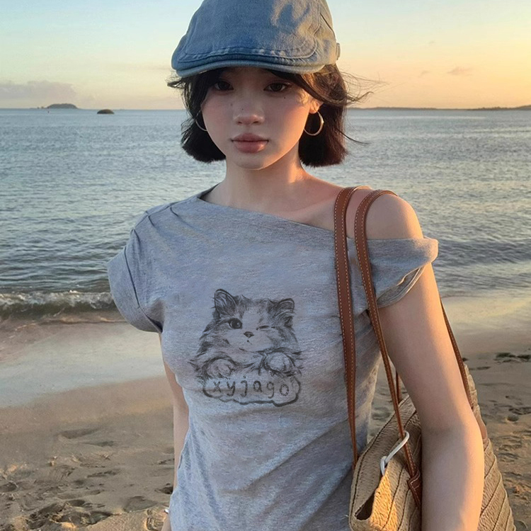 2025夏季新款辣妹一字斜肩设计上衣女露肩小众设计感复古短袖T恤