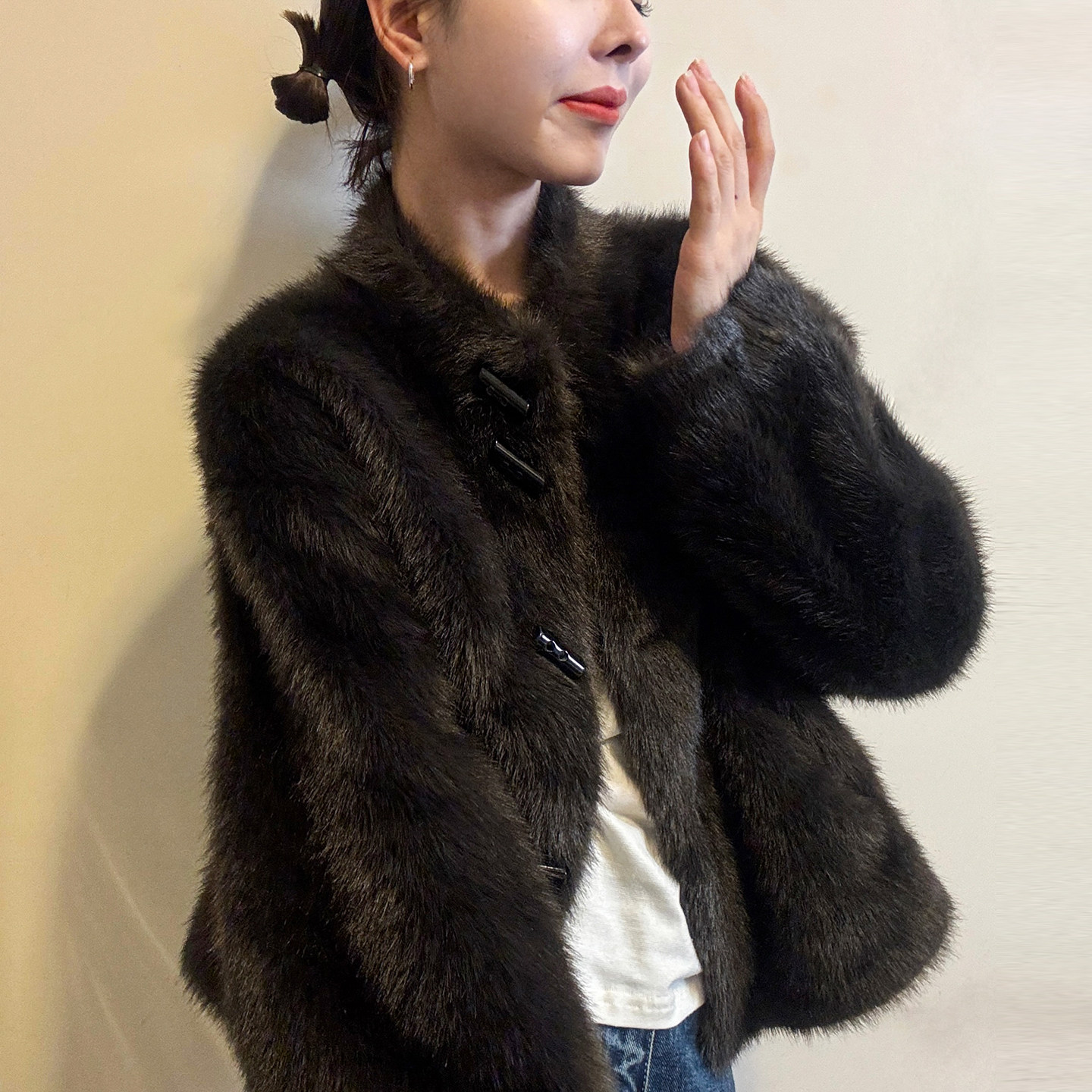 牛角扣环保水貂毛短外套女欧洲站2025冬装新款欧货女装皮毛一体潮,女装/女士精品,短外套,淘宝优惠券,粉丝福利购,淘宝优惠卷