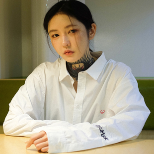 Chiumook Le6 Base LOGO SHIRT 白衬衫 剪裁宽松衬衫