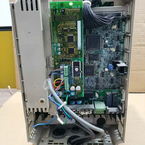 可维修安川变频器7.5KW CIMR-G7B47P5议价