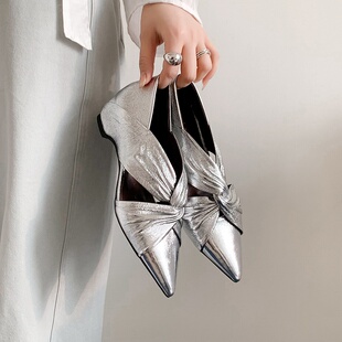 5cm气质镂空羊皮尖头单鞋女中跟百搭时尚银色内增高坡跟玛丽珍鞋