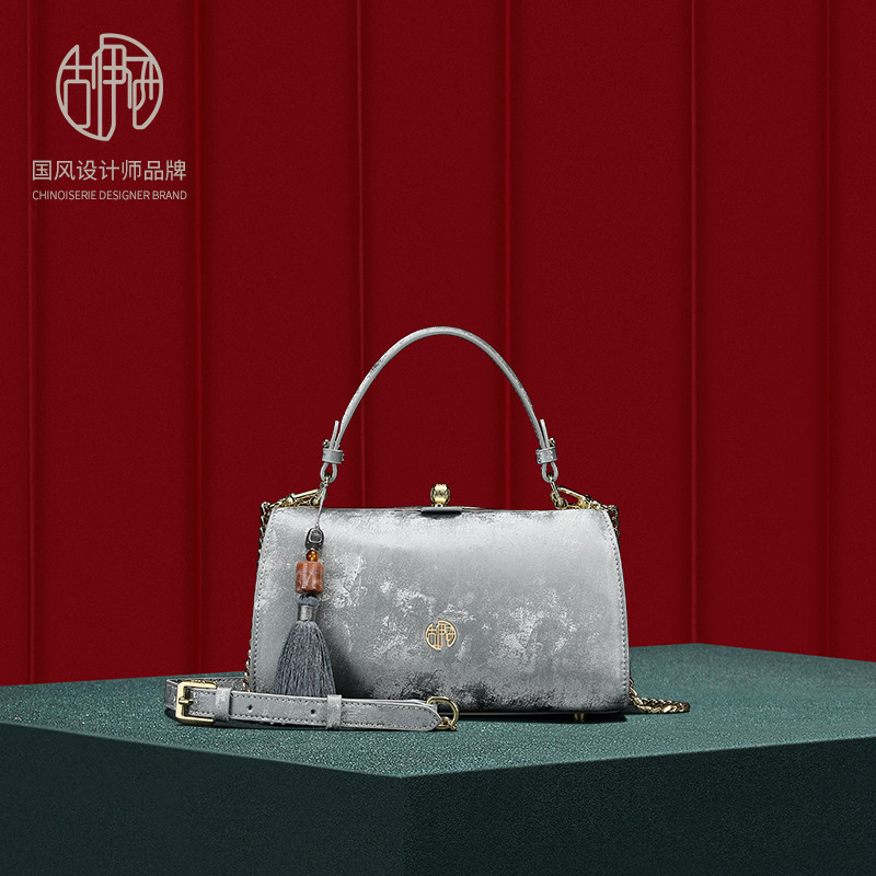 古伊西新中式冬季女包枕头包高档绒面牛皮包口金包60岁老人旗袍包
