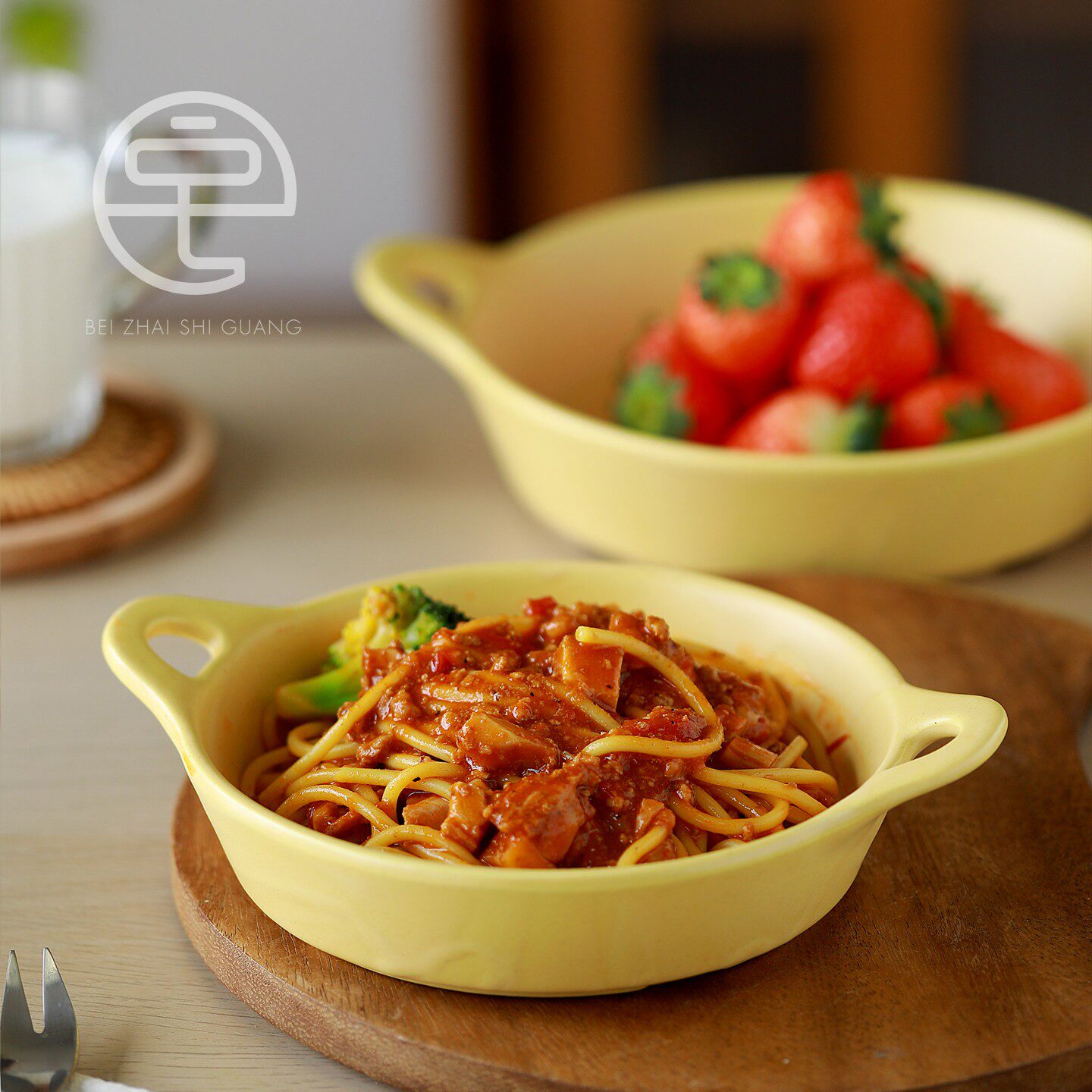 日本原装进口直火简约风纯色陶瓷盘子耐高温家用带手柄菜盘