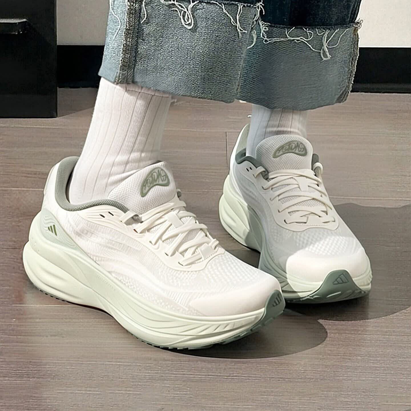 Adidas/阿迪达斯女鞋跑步鞋 26夏季新款舒适百搭休闲鞋户外运动鞋