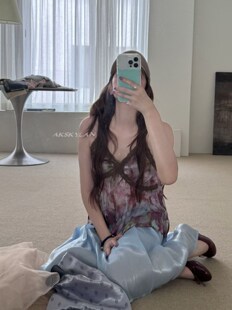 AKskylan韩系蕾丝拼接碎花吊带背心女夏季肌理感褶皱小衫显瘦上衣