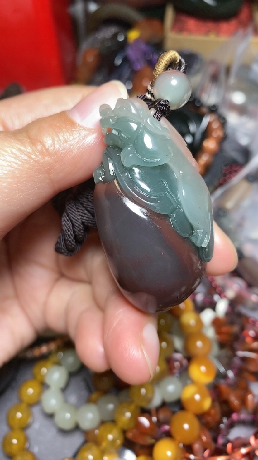 天然秦紫绿秦紫玉玛瑙鸿运当头貔貅吊坠重38.7,珠宝/钻石/翡翠,颈饰,淘宝优惠券,粉丝福利购,淘宝优惠卷