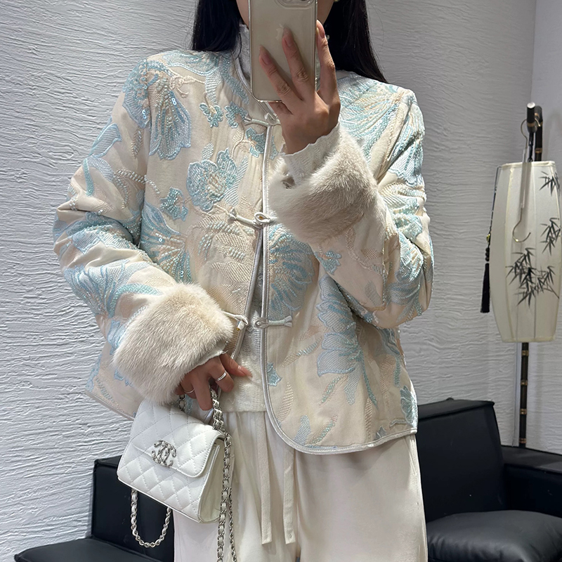桑蚕丝新中式拼进口水貂毛高端国风上衣2025短款重工刺绣外套