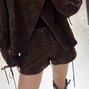 100%真皮绒面绵羊皮2025秋林珍娜同款交叉绑带复古皮裤女短裤热裤