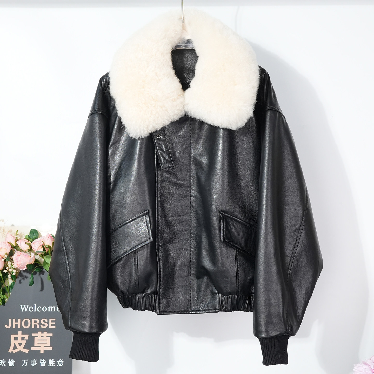 2025冬季高级真毛领小羊皮羽绒服女士宽松真皮鹅绒夹克加厚外套潮