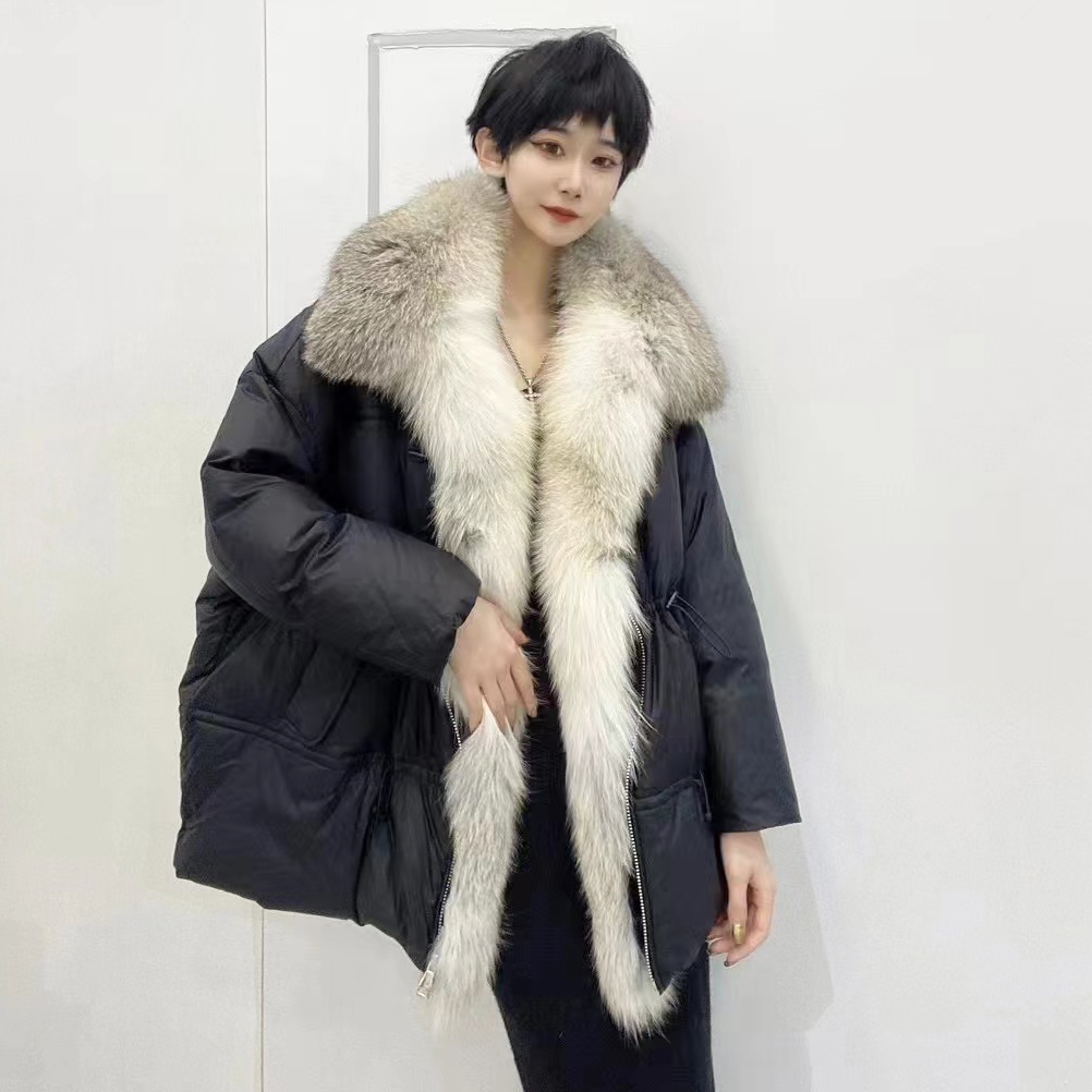 轻奢中长款狐狸毛领白鹅绒羽绒服