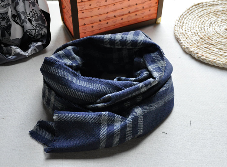 原单围巾大牌冬季商务拉绒格纹