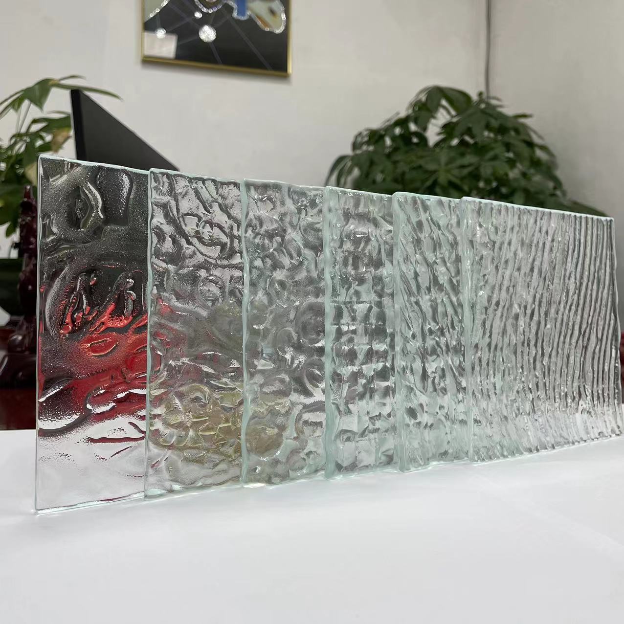 超白热熔彩色渐变夹丝玻璃多种花纹路可钢化夹胶双层弧形热弯玻璃