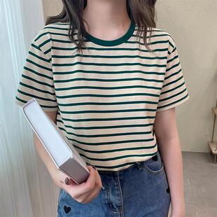 显白绿色条纹t恤女短袖夏季新款薄款休闲上衣宽松大码圆领体恤ins