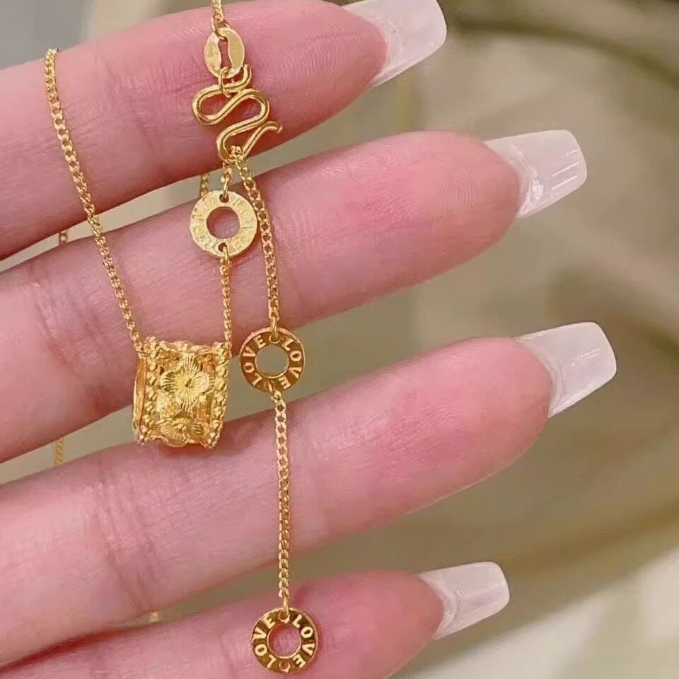 黄金色花朵圆圈轻奢高颜值项链镂