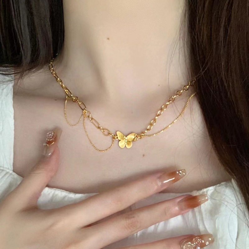 黄金色蝴蝶项链女新款翩翩起舞时尚轻奢锁骨链颈饰生日礼物送女友