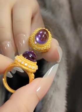 2025雍容华贵繁花宝石黄金色戒指