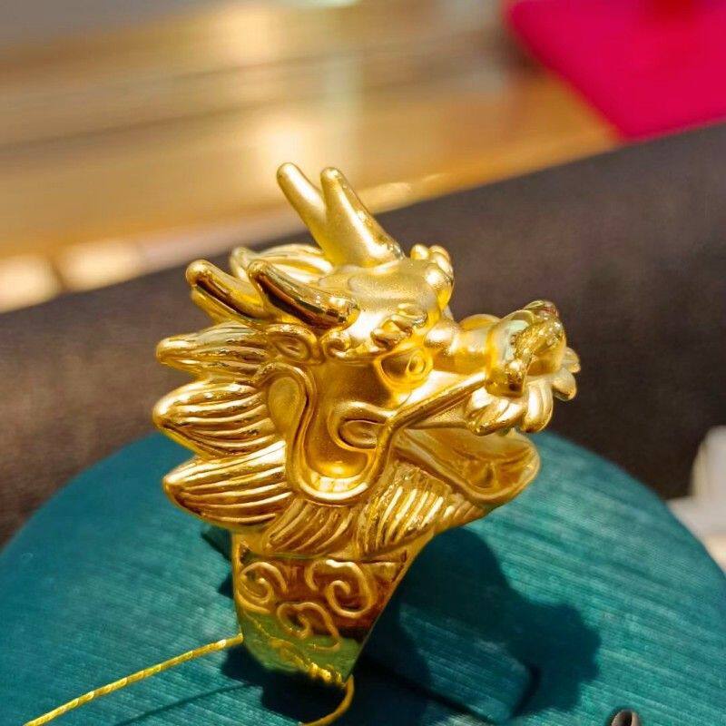 金色龙头戒指新款本命年龙头