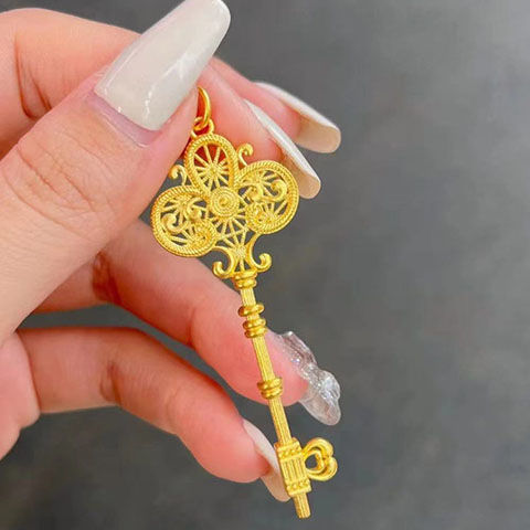 古法黄金色钥匙吊坠宫廷风复古轻