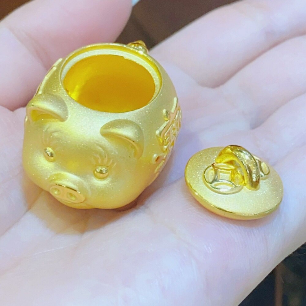 黄金色金猪存钱罐存金豆豆小金猪
