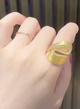 黄金色戒指时尚个性夸张拉丝镶嵌