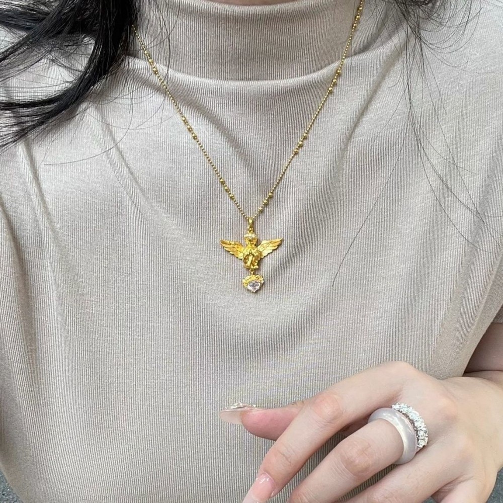 黄金色天使爱心项链女2025新款爆款高级感轻奢小众复古气质锁骨链