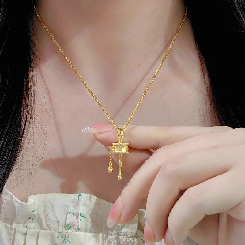 黄金色拨浪鼓吊坠女款2023新款古