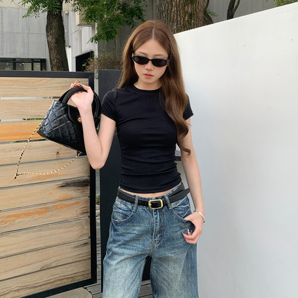 2026夏季新款黑色女t恤短款紧身高腰显瘦辣妹风露肚脐女短袖