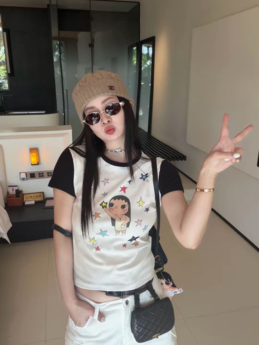 欧货2026夏新款洋气减龄摘星星图案印花撞色短袖T恤女辣妹短上衣
