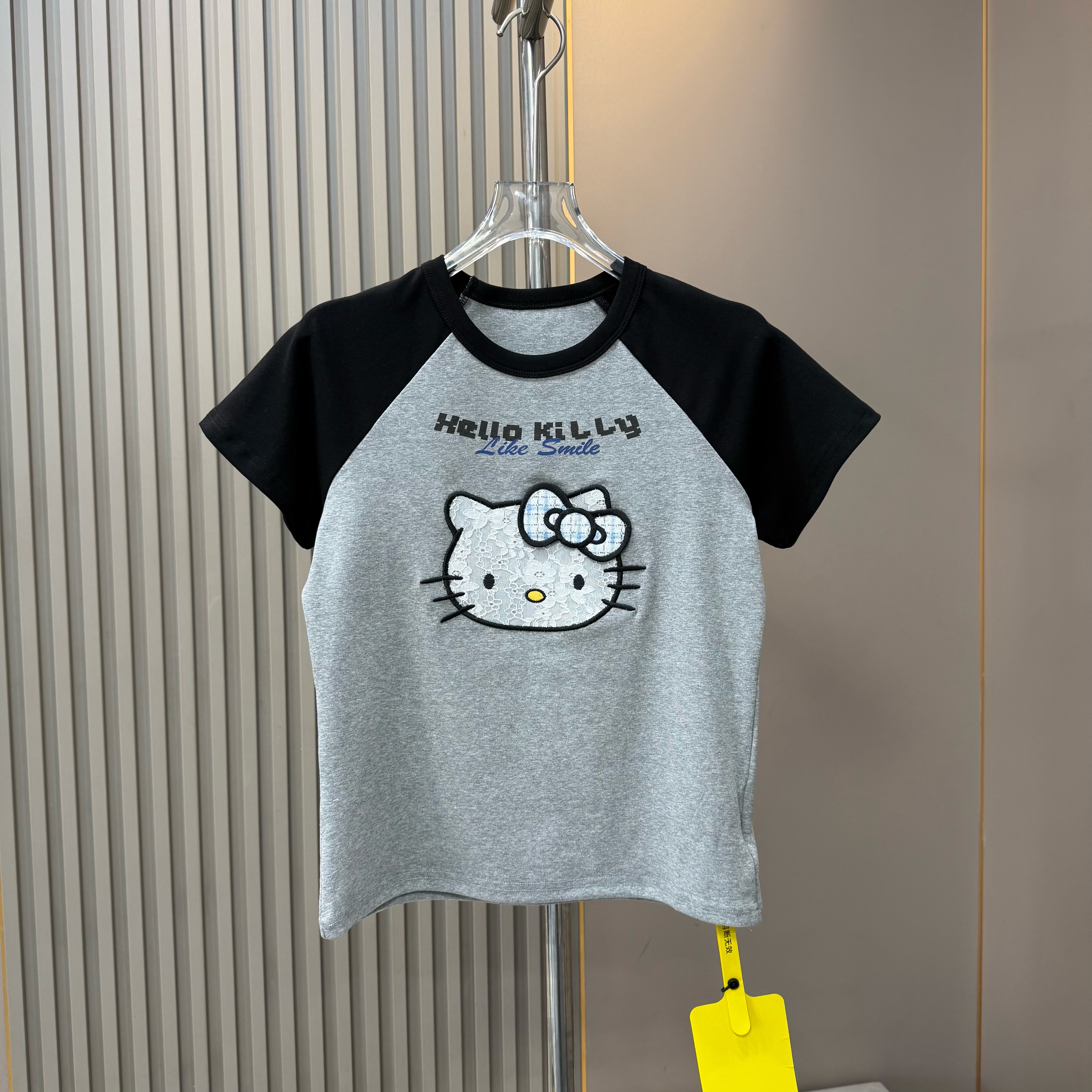 特价清仓 圆领插肩袖卡通kitty猫刺绣蝴蝶结短袖T恤女修身上衣