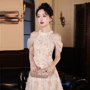晚礼服女轻奢简约小众高中生中式主持毕业典礼挂脖成人礼女孩