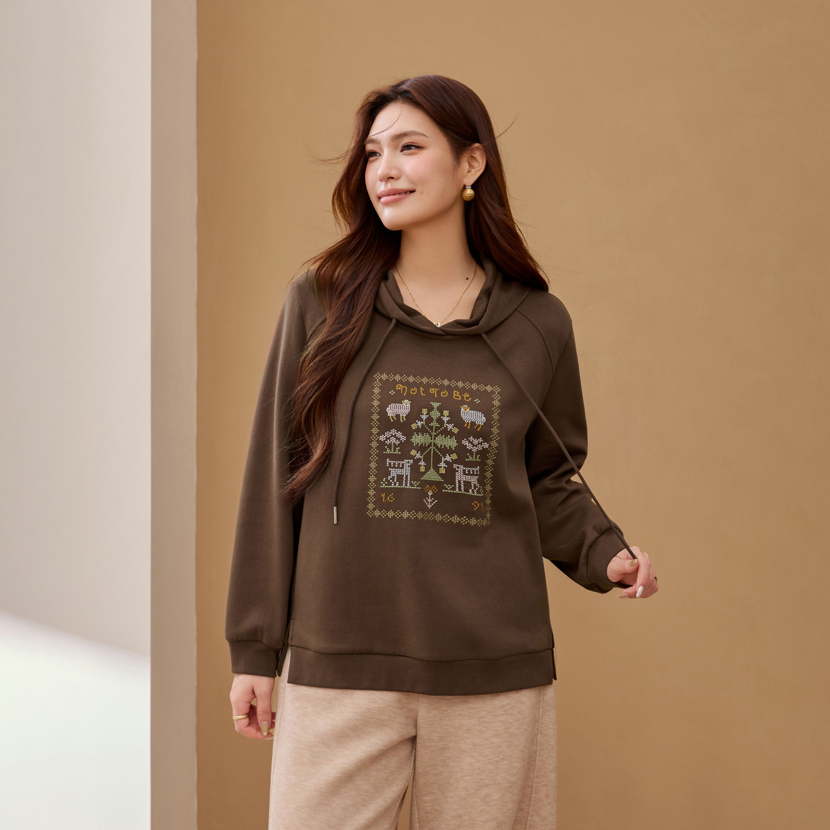 【休闲连帽卫衣】纤莉秀大码女装设计感开叉上衣胖mm2026秋季新款
