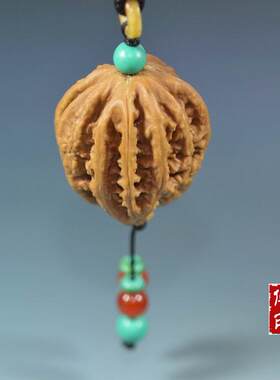 核桃手把件 橄榄核雕  缅茄雕刻 沉香雕刻 黄金樟 崖柏 蜜蜡 葫芦