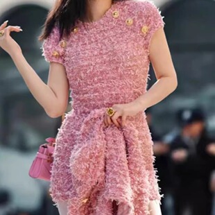 粉色小香风流苏粗花呢连衣裙女单排扣圆领气质修身显瘦两件套装女